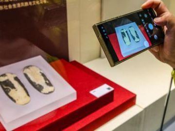 Lacquered wooden treasures exhibited at Three Kingdoms Zhu Ran Family Cemetery Museum in Anhui