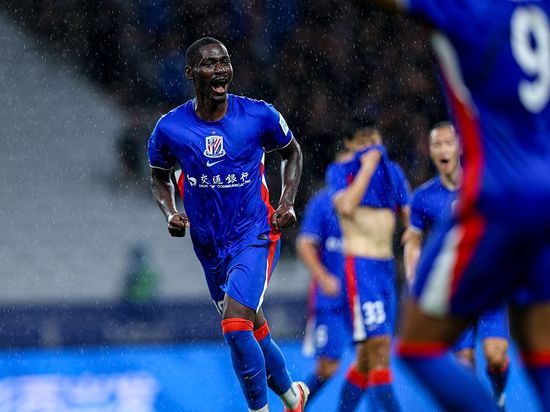 Luis Asue's hat-trick powers Shanghai Shenhua to FA Cup quarters