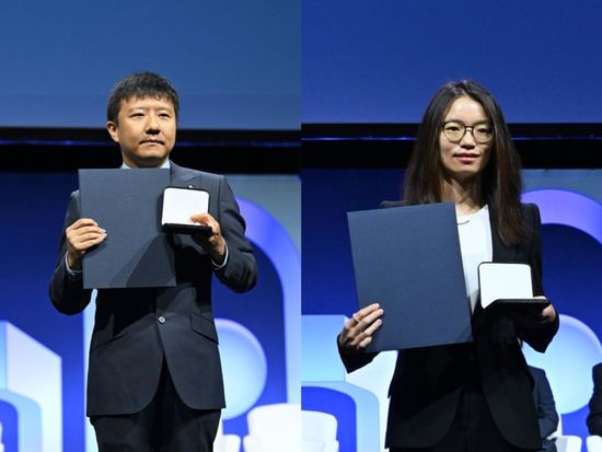 Chinese mathematicians Deng Yu, Wang Hong awarded Fields Medals