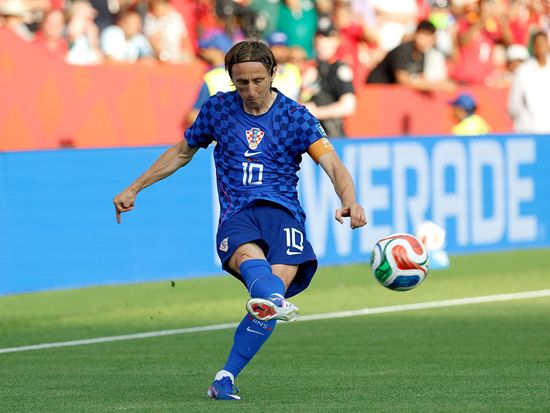 Modric signs new contract with AC Milan