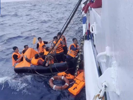 Vietnam thanks China for support in rescuing crew of sunken ship in South China Sea