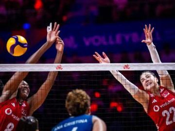 Türkiye rallies past Brazil for second Women's VNL title