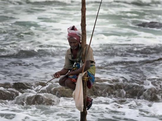 Sri Lanka suspends fishing in several sea areas over rough weather