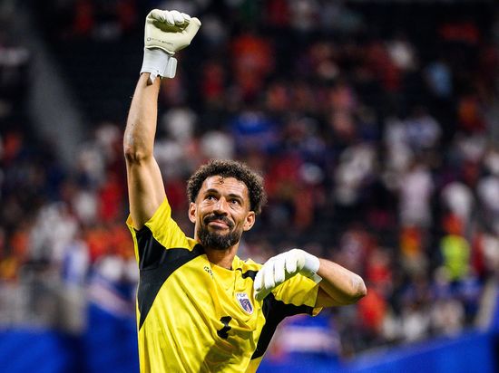Vozinha clears visa hitch ahead of Colo Colo move