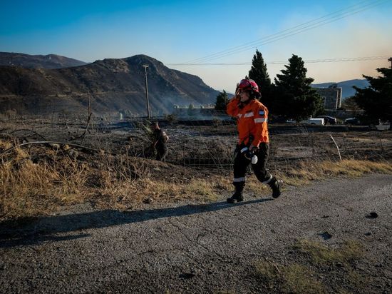 Greek authorities declare state of emergency as wildfire on Crete island forces 8,000 evacuations