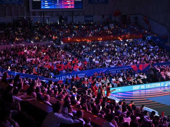 Volleyball fervor takes over Beilun! Live coverage of the 2026 VNL men's finals