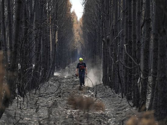 2 firefighting helicopters collide midair near Athens as Europe’s wildfire emergency rages