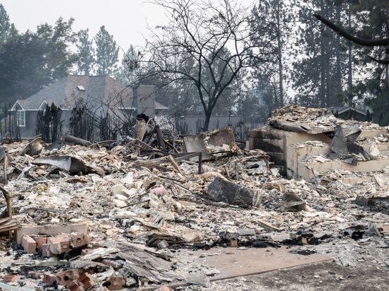 About 60,000 people ordered to evacuate as wildfires threaten US Spokane area