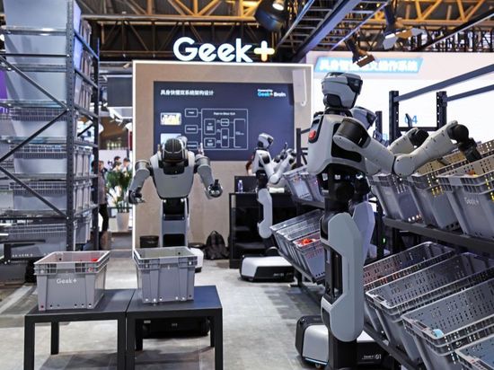 China's AI industry tops 1.2 trln yuan in 2025, up 40 pct