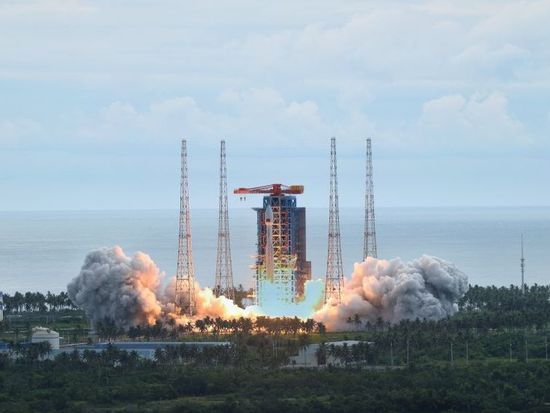 Chinese Long March-8A rocket launches new internet satellite group