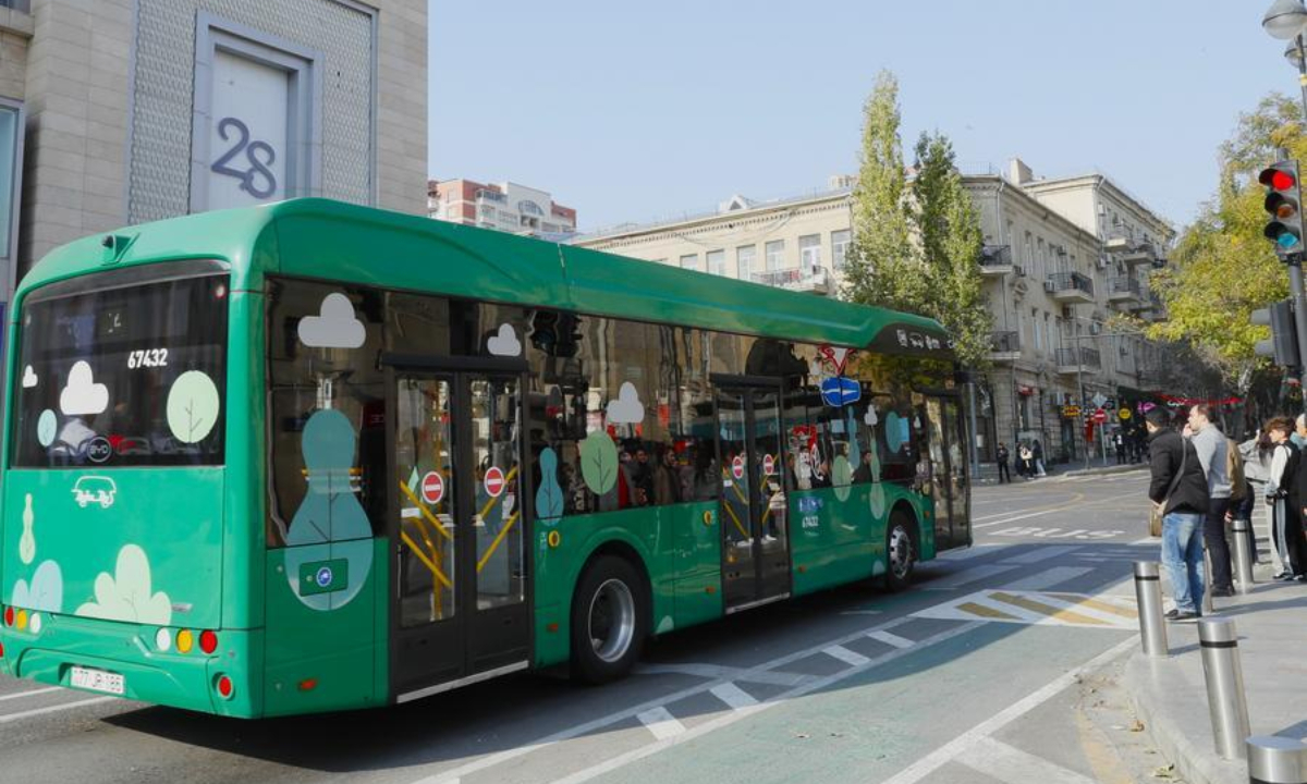 A new energy bus of BYD brand is pictured on a street of Baku, Azerbaijan, on Nov. 16, 2025. (Xinhua/Chen Junfeng)
