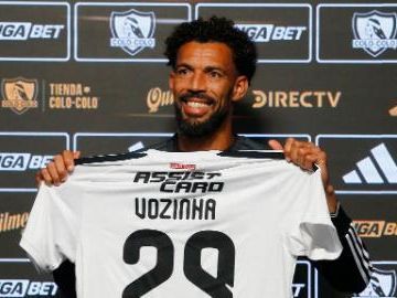 Cabo Verde goalkeeper Vozinha unveiled by Colo Colo