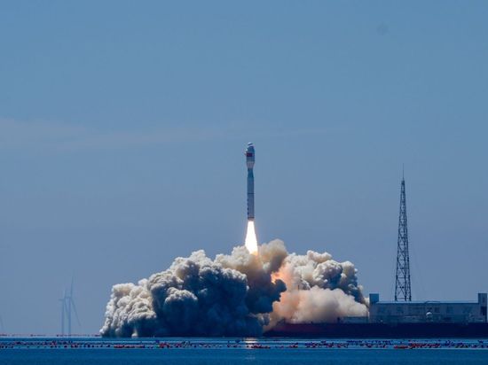 China's Smart Dragon-3 rocket successfully launches 2 satellites from sea