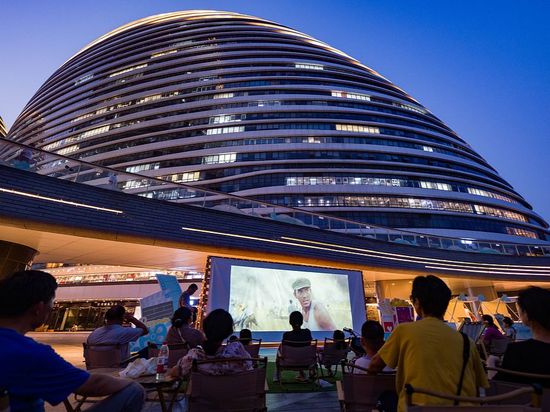 Beijing turns summer nights into open-air movie theaters