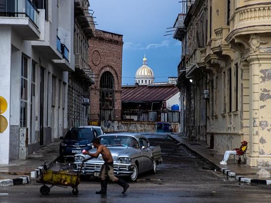 US imposes new sanctions on Cuban military officials and entities