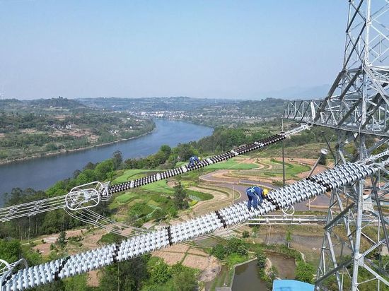 How China's power grid handles record summer demand