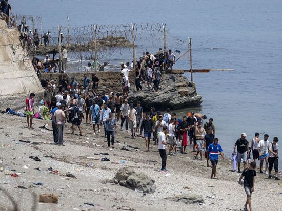 Death toll from Ceuta migrant rush hits 80