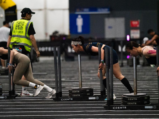 Young Chinese pour money into new sports experience