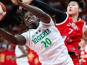 Friendly basketball match between China, Nigeria held in S China's Hainan
