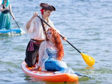 Vladivostok paddleboard carnival held in Russia