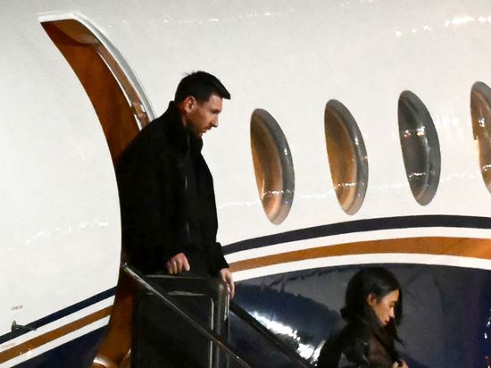 Lionel Messi bids farewell to father who guided his glittering career