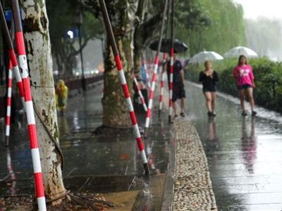 China issues red alert as Typhoon Dolphin approaches