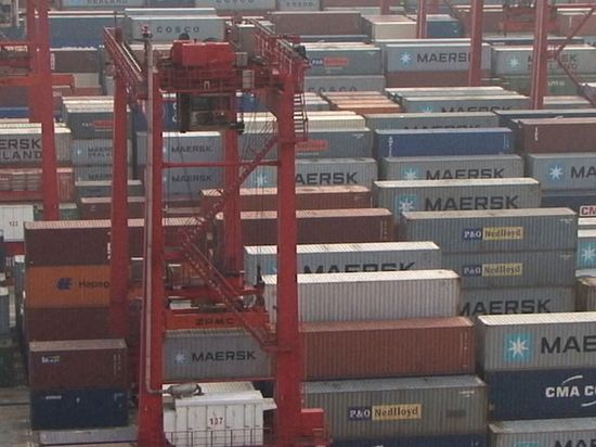 White House puts new tariff on China's solar supply chain
