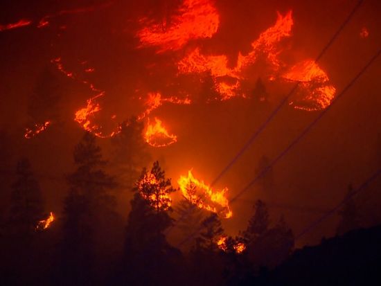 Thousands evacuated as wildfire rages in western Canada