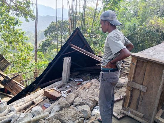 Death toll from Indonesia's Flores earthquake rises to 38