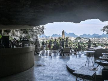 China's Guangxi develops caves into popular tourist attractions