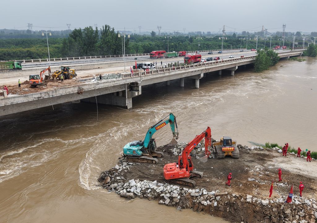A drone photo take on Aug. 15, 2026 shows repair work underway at the site of a levee breach along the Jialu River in Chuanhui District of Zhoukou City, central China's Henan Province. (Xinhua/Hao Yuan)