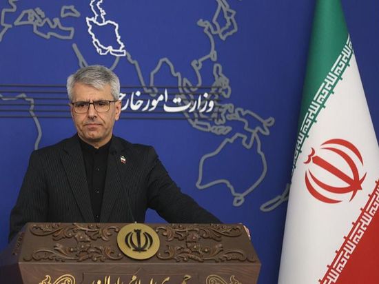 Iran pledges to use all capacities to clarify situation of three pilots assumed to be jailed in Qatar