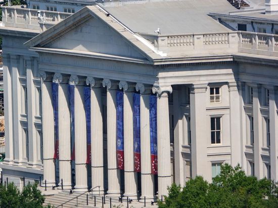 US national debt tops $40 trillion: What are the risks?