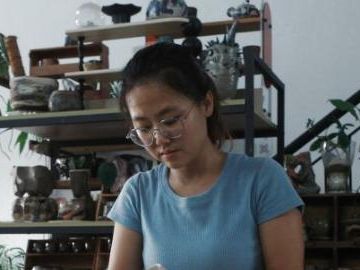 What brings Singaporean ceramists to China's Jingdezhen?
