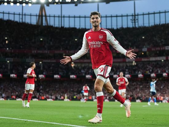 Arsenal begins Premier League title defense with 3-0 win over Coventry
