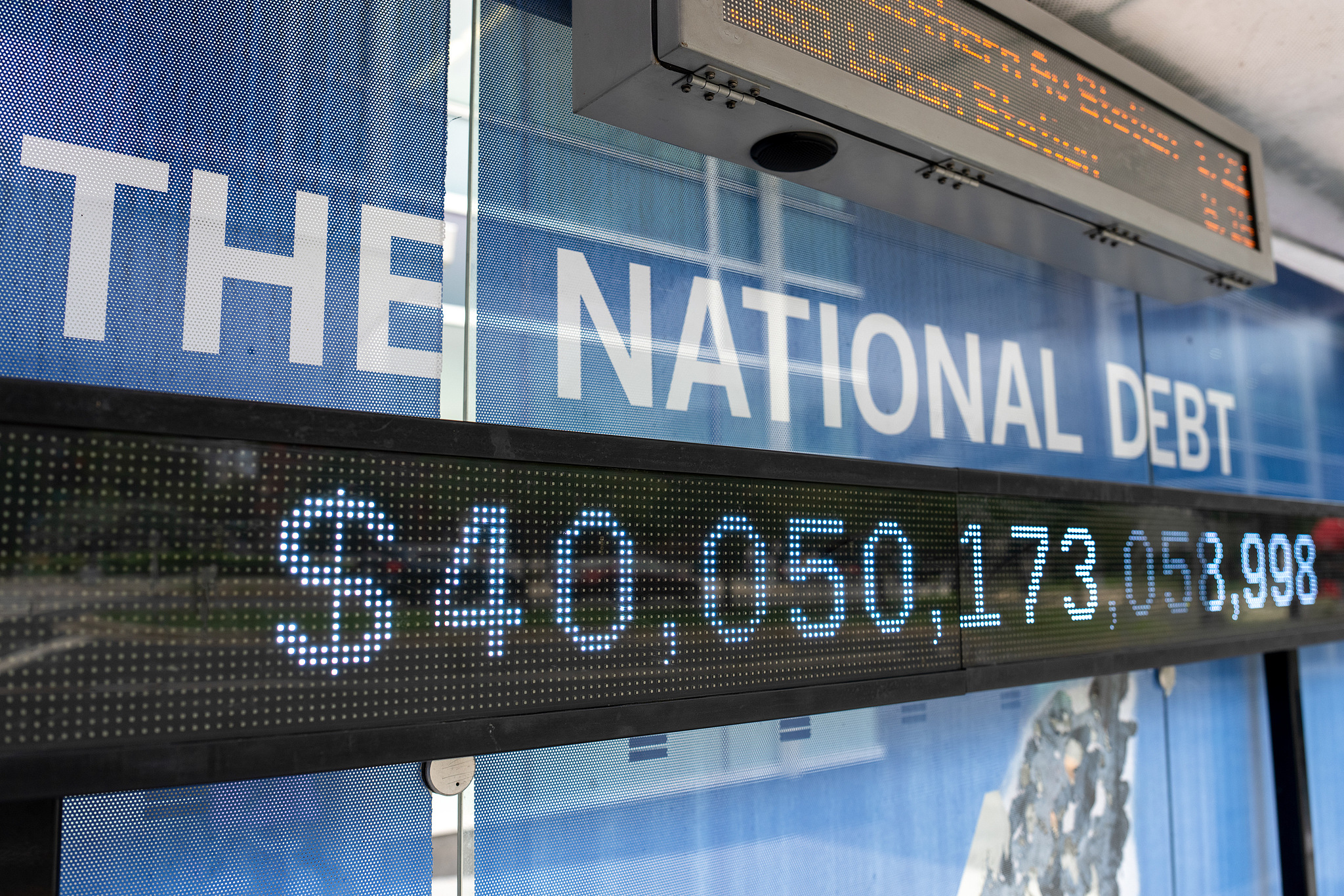 An electronic display shows the national debt in Washington, DC, US, August 20, 2026. The US national debt has exceeded a record $40 trillion. /VCG