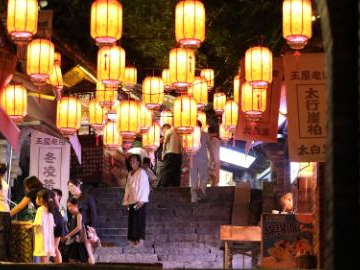 Wangwu Mountain scenic spot in China's Henan witnesses tourism boom during summer vacation