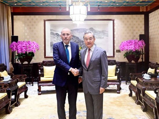 China's top diplomat meets Jordanian counterpart