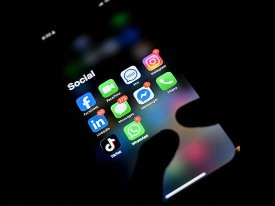 New Zealand moves to ban social media for under-16s
