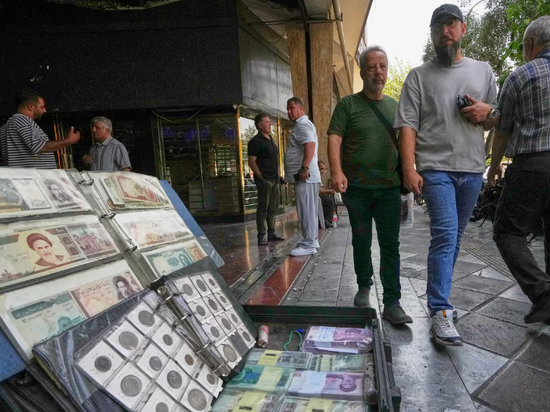 Iran's currency hits record low as US moves to unveil new sanctions