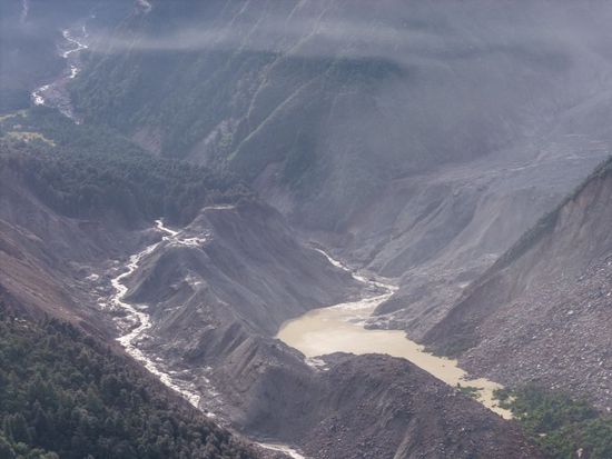 675 dead, 2,498 missing in Nepal mudslide: disaster authority