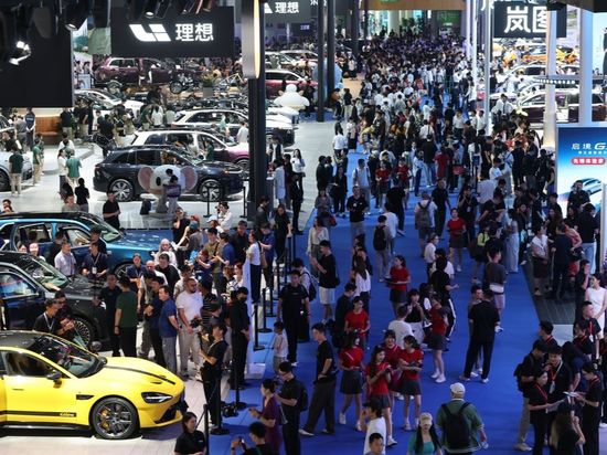 China unveils measures to expand, upgrade consumer goods consumption