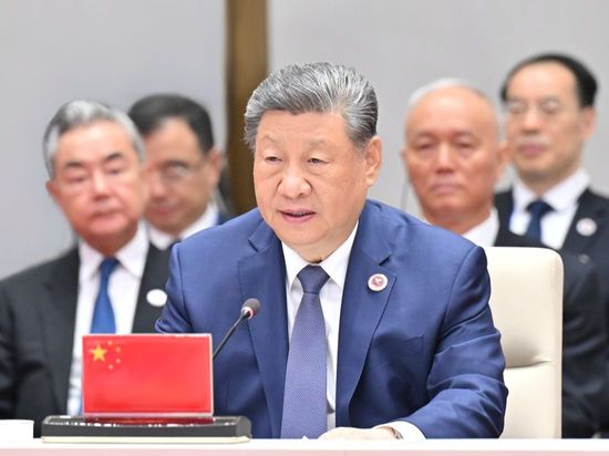 Xi attends SCO summit