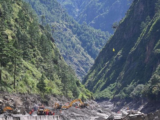 Chinese meteorological authorities pledge greater support for rescue at mudslide-hit border port in Xizang