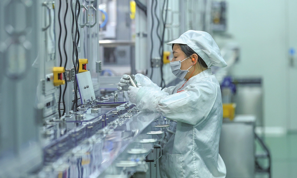 A worker is seen at a lithium battery production workshop of Tianpeng Lithium, a battery manufacturer in Huai'an, East China's Jiangsu Province, on June 29, 2026. The company is operating at full capacity to fill battery orders and ensure stable market supply. Official data showed that China's exports of lithium-ion batteries grew by more than 50 percent year-on-year in the first quarter of 2026. Photo: VCG
