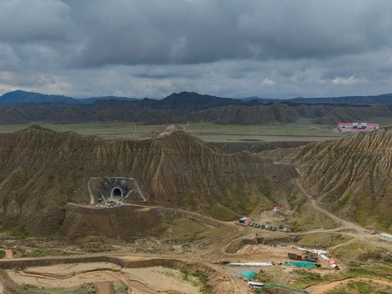 China-Kyrgyzstan-Uzbekistan railway achieves breakthrough