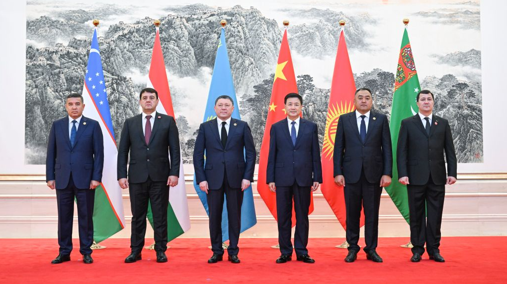 Chinese State Councilor and Minister of Public Security Wang Xiaohong (L4) attends a meeting of the China-Central Asia ministerial conference on public security and internal affairs in Beijing, capital of China, September 7, 2026. /Xinhua