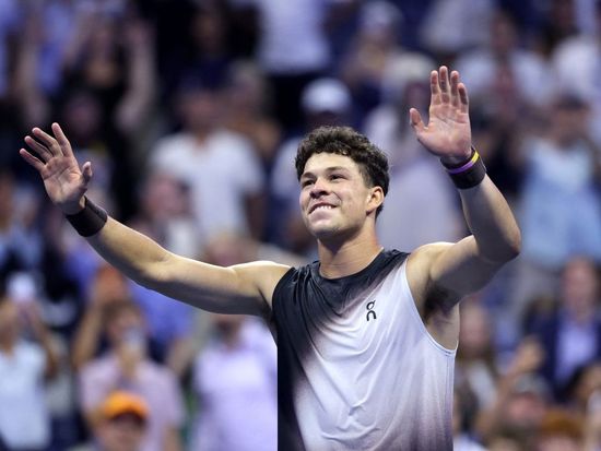 Alcaraz falls to Shelton in epic latest-ever US Open finish
