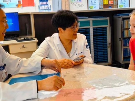 From spinal implant to cancer therapy, foreign patients seek out China's medical advances