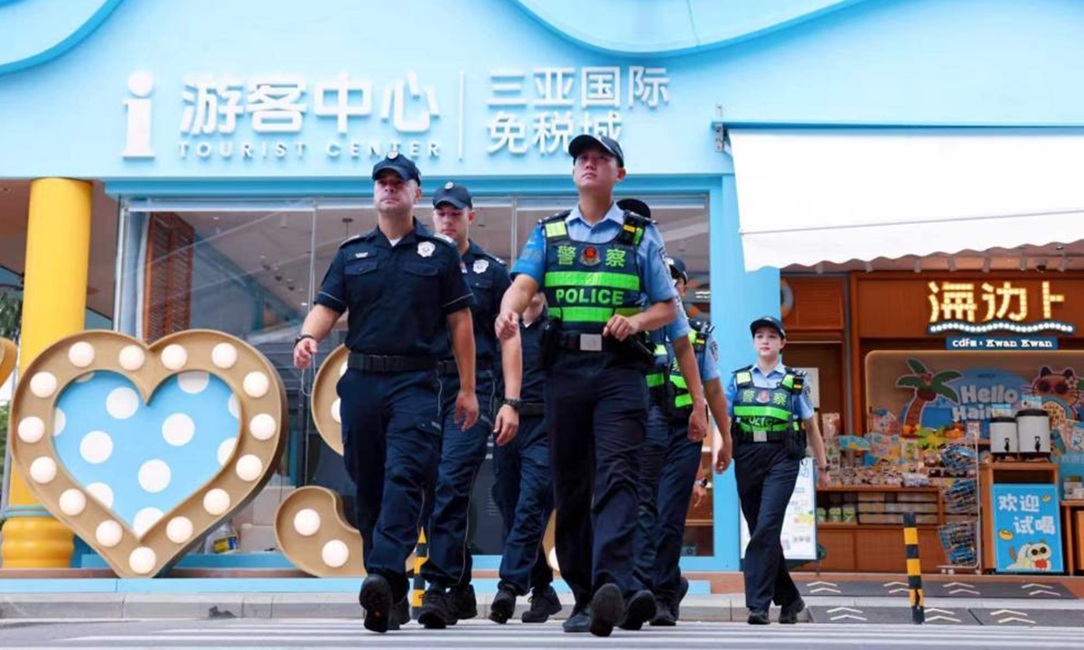 Chinese and Serbian police officers conduct a joint patrol in Sanya, South China's Hainan Province on September 11, 2026. Photo: Official WeChat account of Hainan Police.
